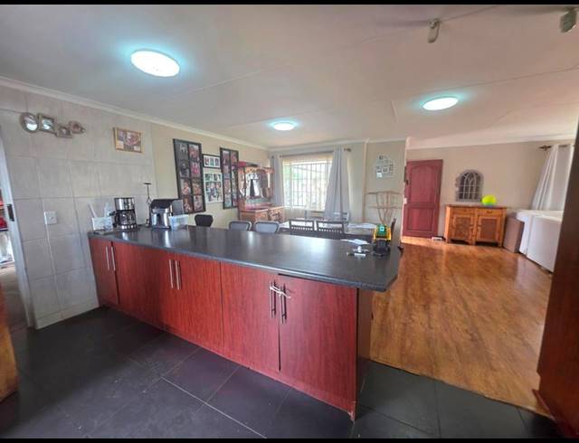 3 BEDROOM HOUSE FOR SALE IN VAN DYK PARK